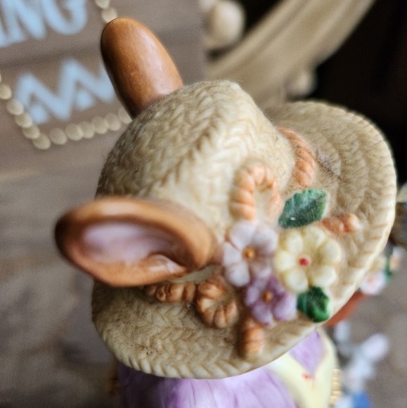 Vintage CWC Bunny Spring Hinged Trinket Box, Gardening Rabbit w Baby, Flowers - Picture 7 of 12